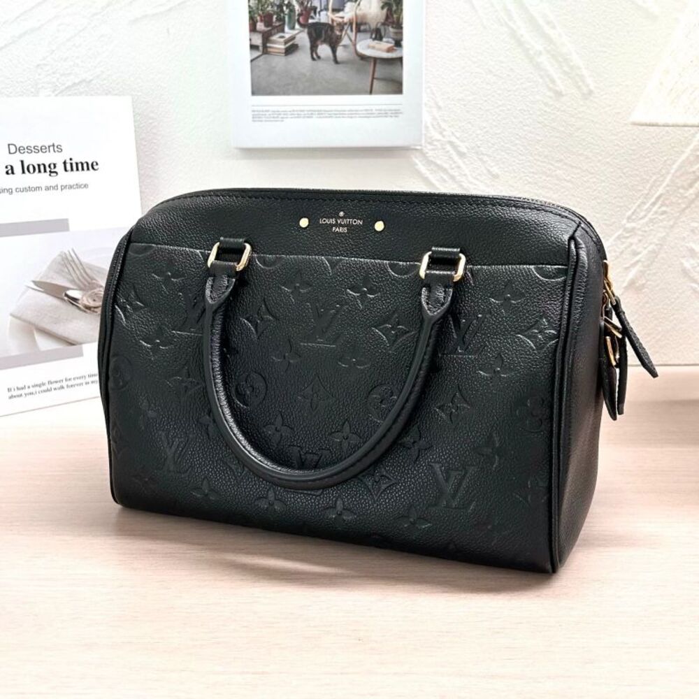 Louis Vuitton Women Pre-Loved Bag Very Good Condition
